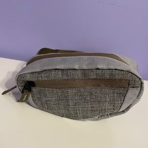 Easy gray belt bag